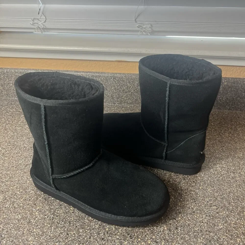 Koolaburra By Ugg Black Short Winter Boots Women's Size 9 Sherpa Lining Pull On
